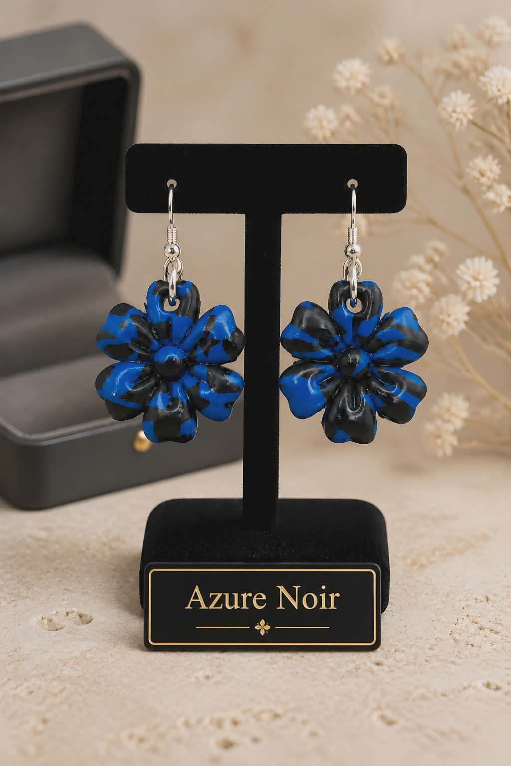 Azure noir